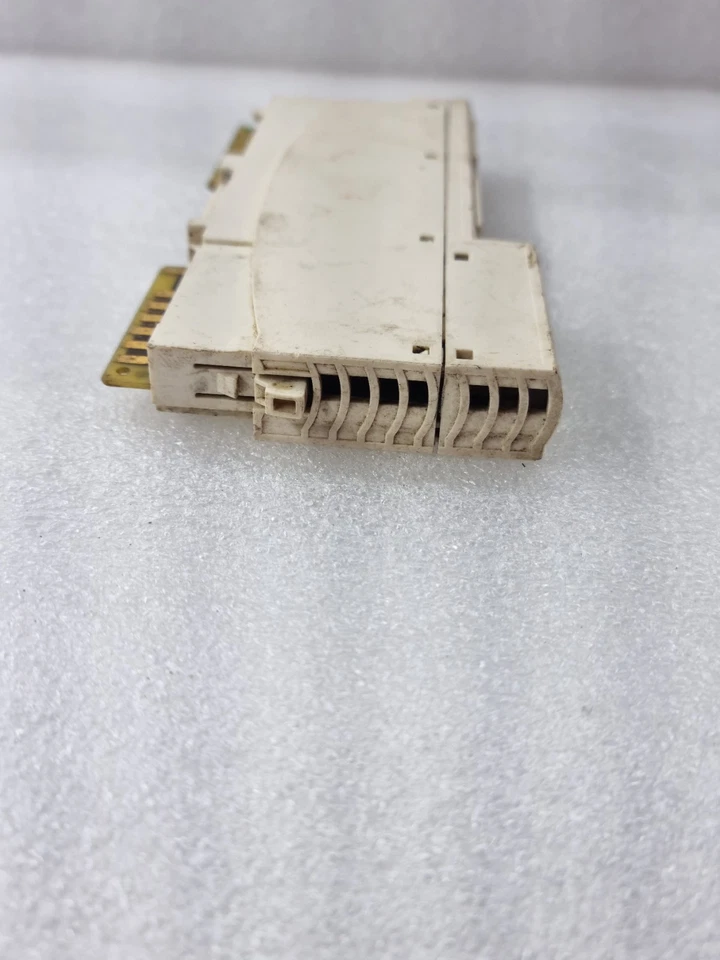 TELEMECANIQUE SCHNEIDER ADVANTYS STB DDI3610 24VDC INPUT MODULE